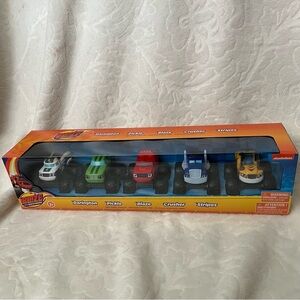 Blaze and the Monster Machines FREE WHEEL VEHICLES 5 Truck Set New In Box